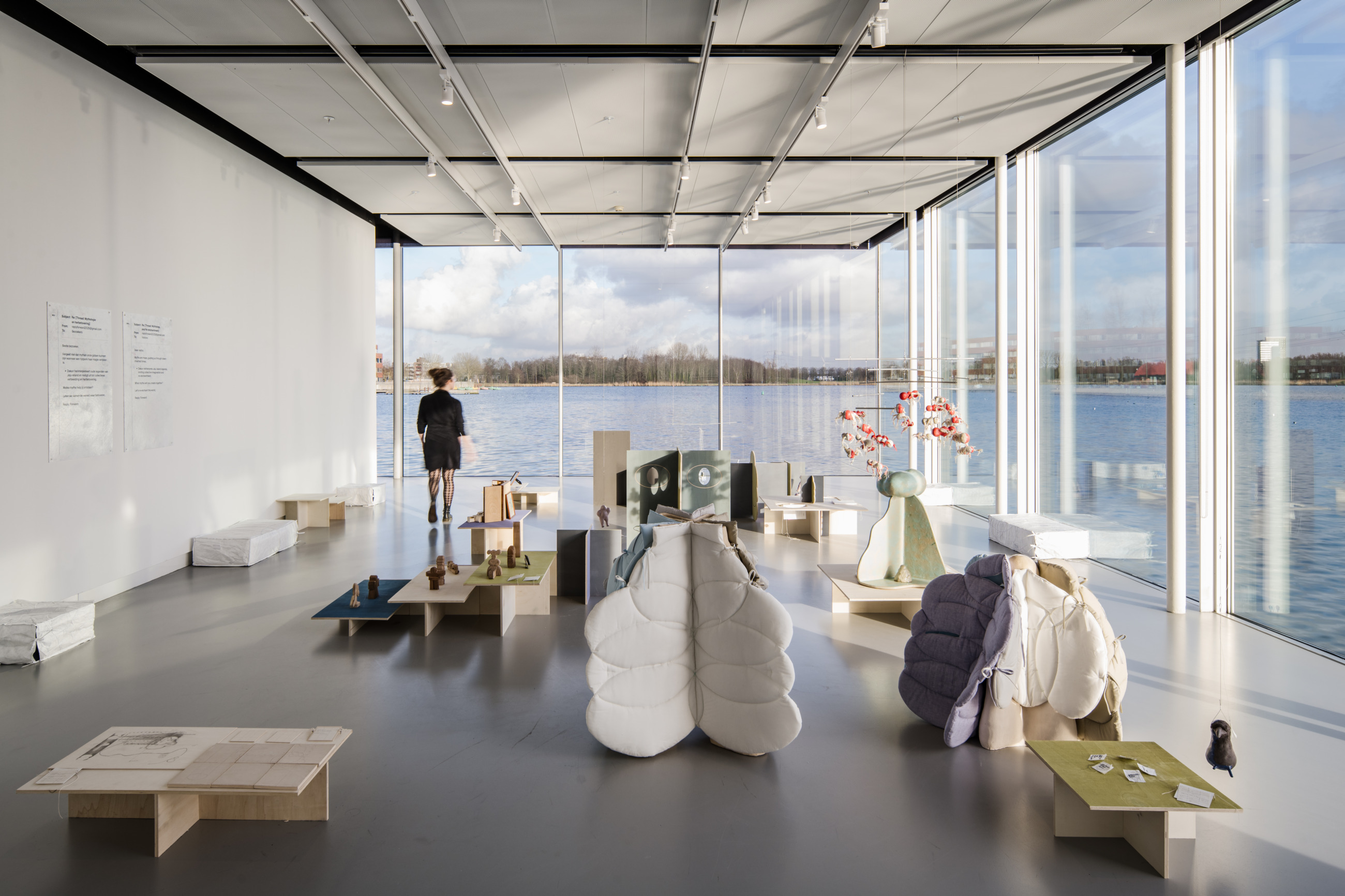 Tentoonstelling Re:fwd: A reply to the present a forward to us all